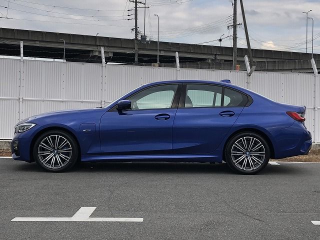 G20 330e Saloon RHD MX