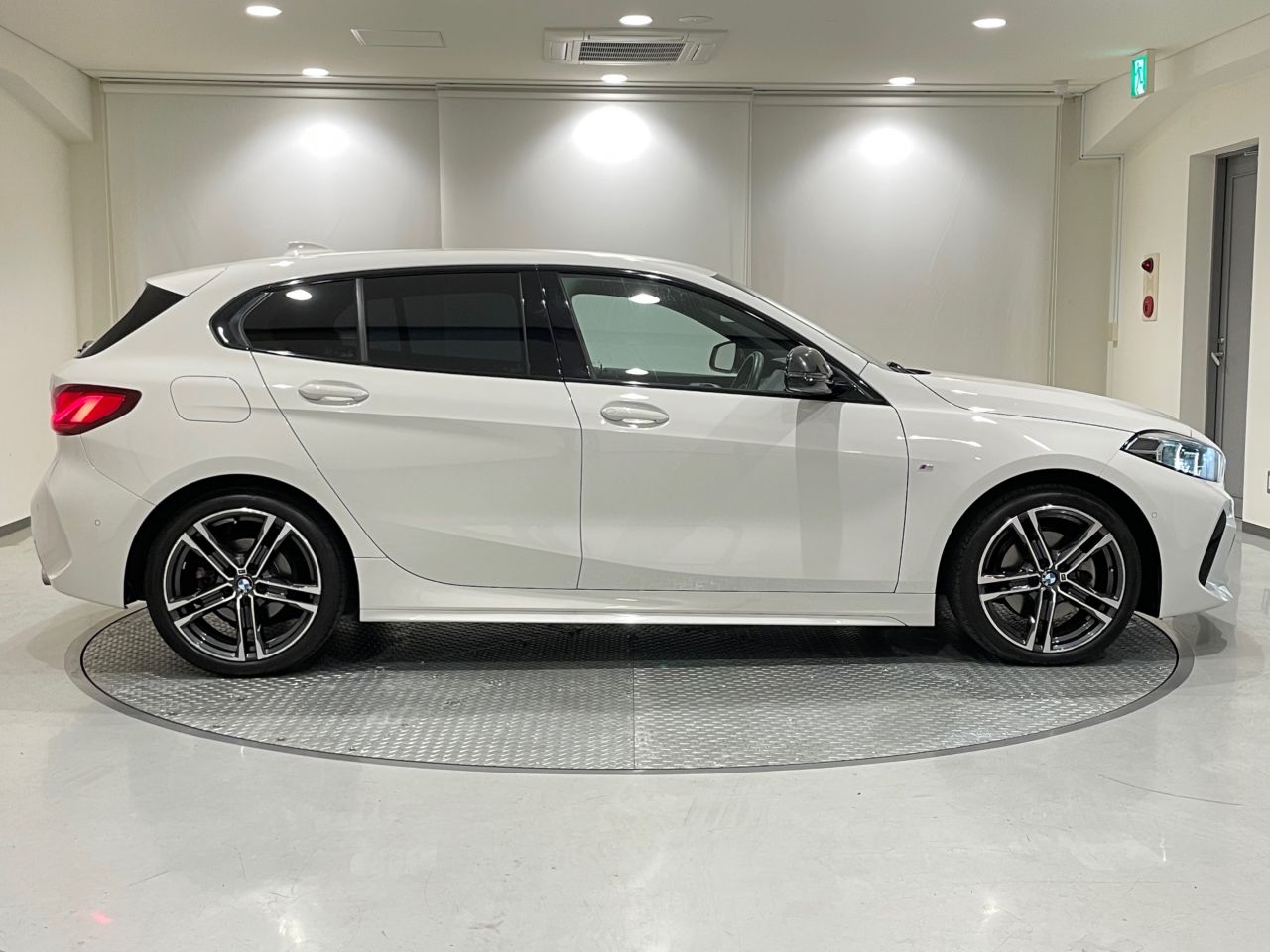 F40 118d Sports Hatch 5-door B47 2.0d