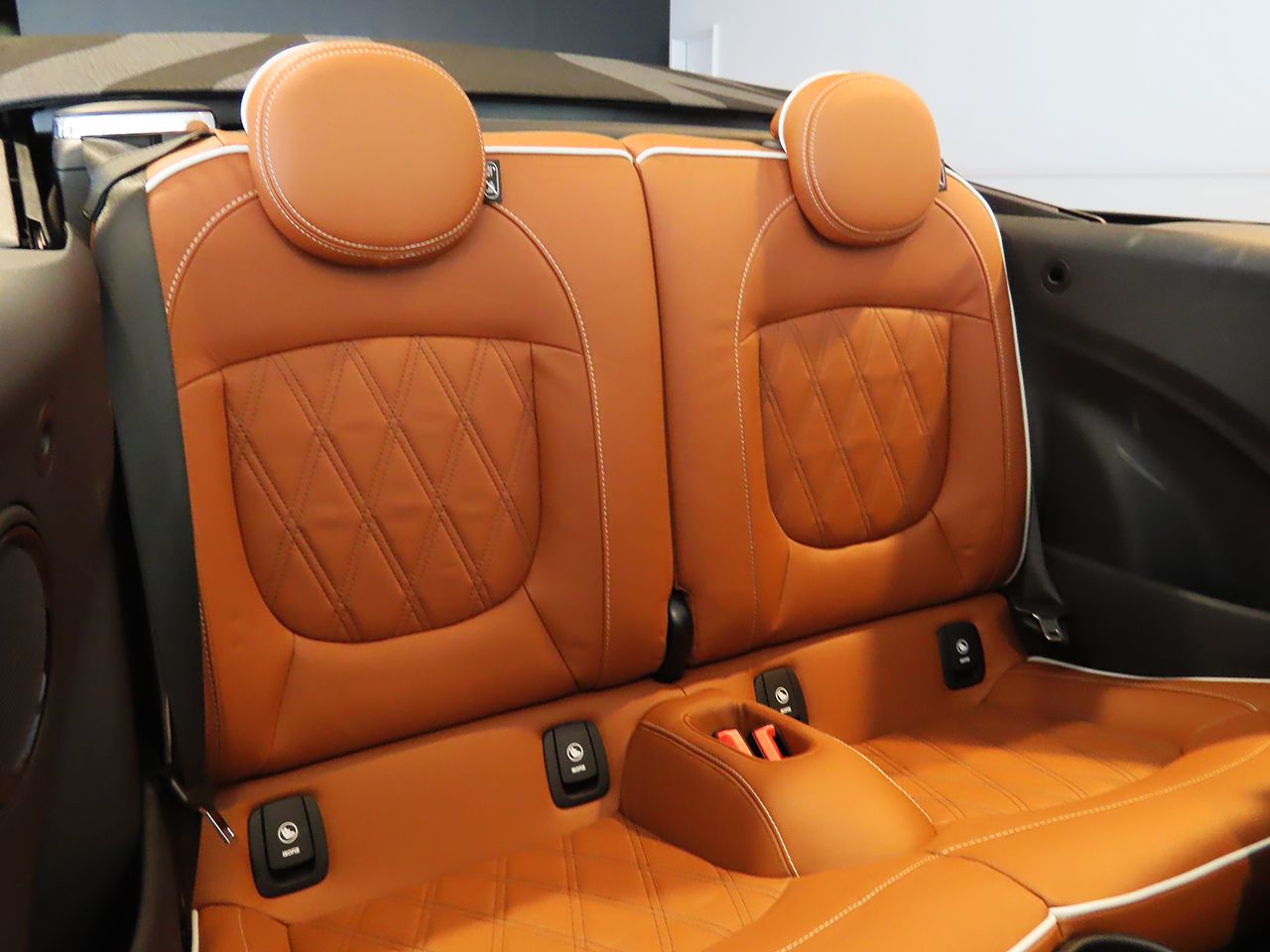 F57 MINI John Cooper Works Convertible LCI