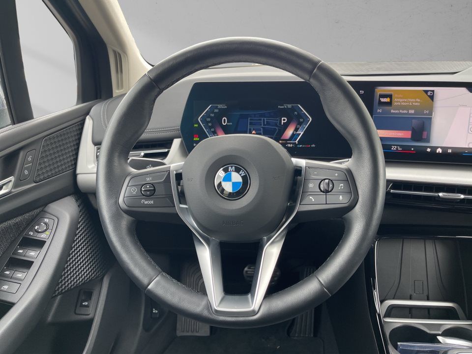 BMW 216