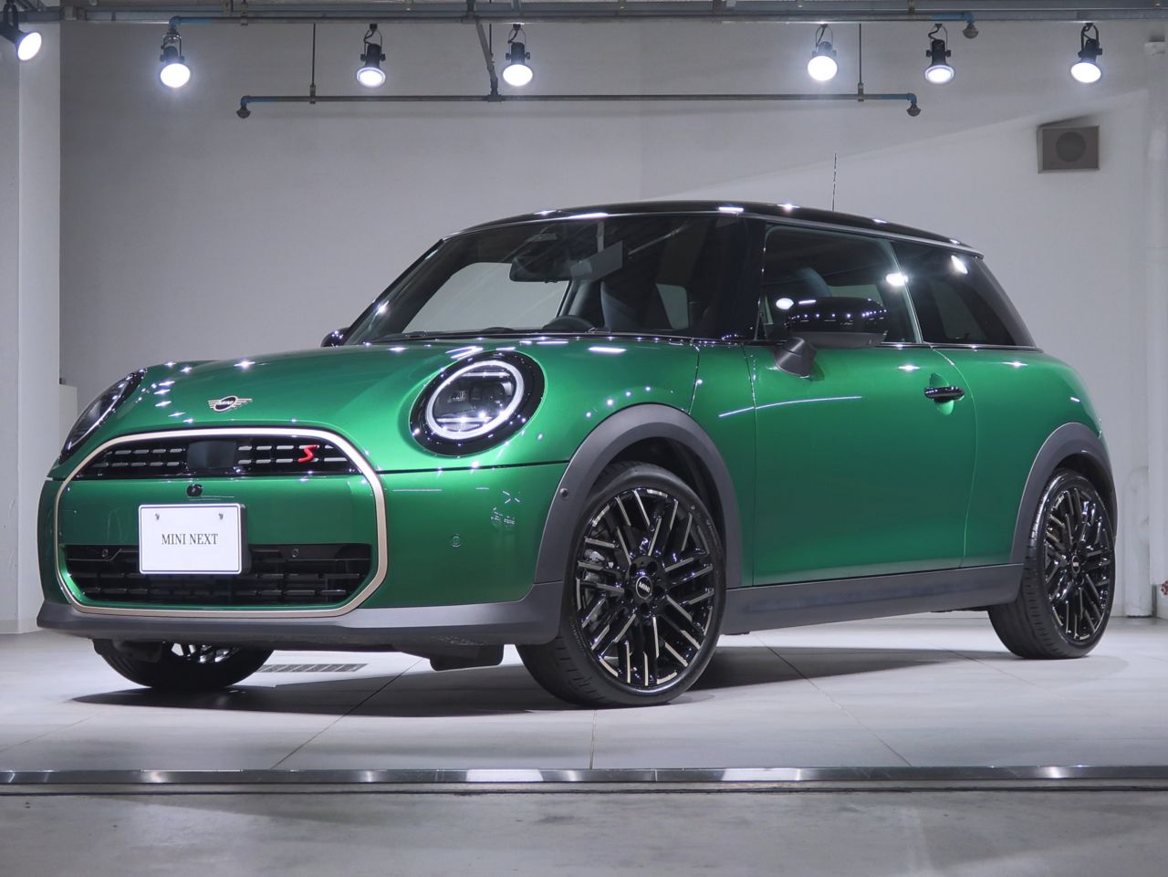 THE NEW MINI COOPER (3 DOOR) S