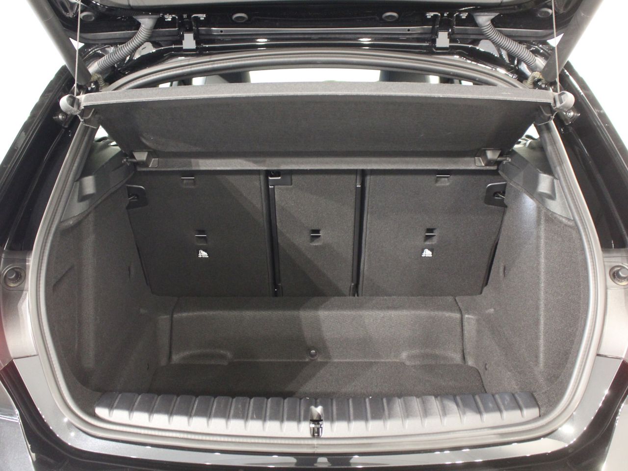 F40 118d Sports Hatch 5-door B47 2.0d