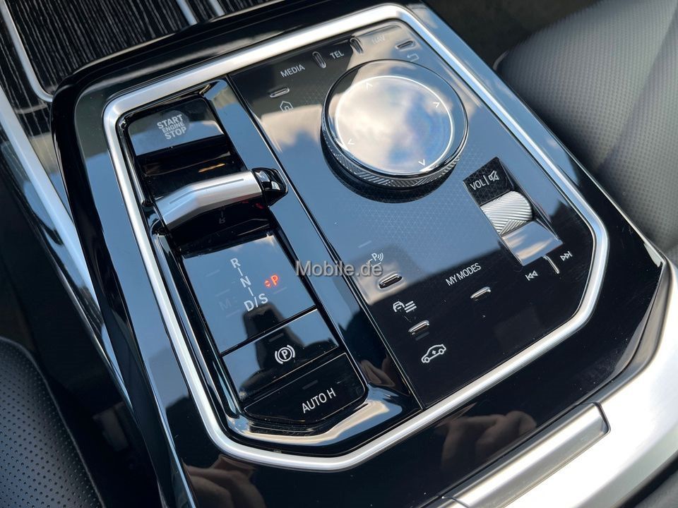 BMW 740
