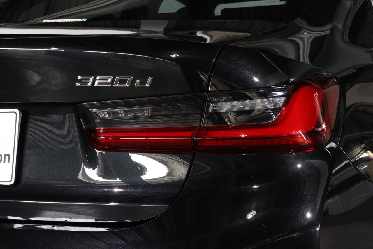 320d xDrive Berline RHD