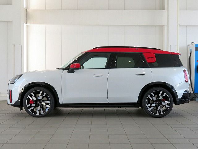 U25 MINI John Cooper Works Countryman ALL4
