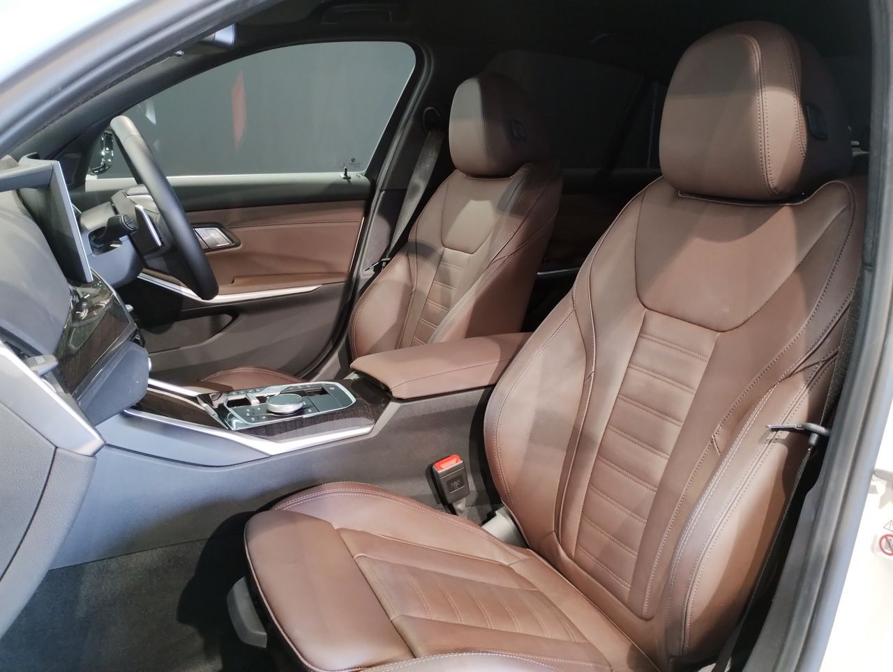 G20 320i Saloon LCI RHD MX