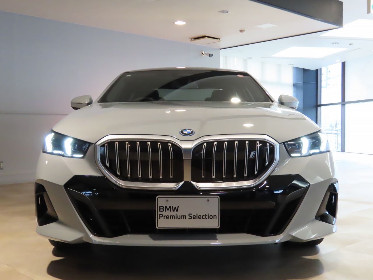 BMW i5 eDrive40 Sedan RHD