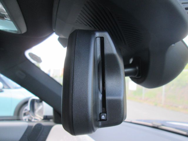 J01 MINI Cooper SE