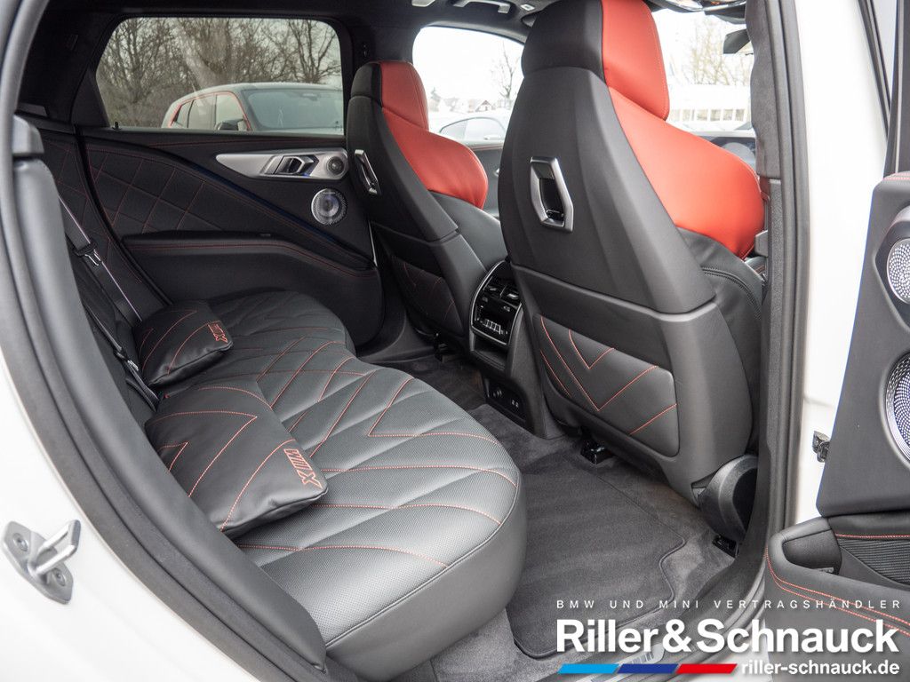 BMW XM