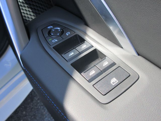 iX2 xDrive30 MSP