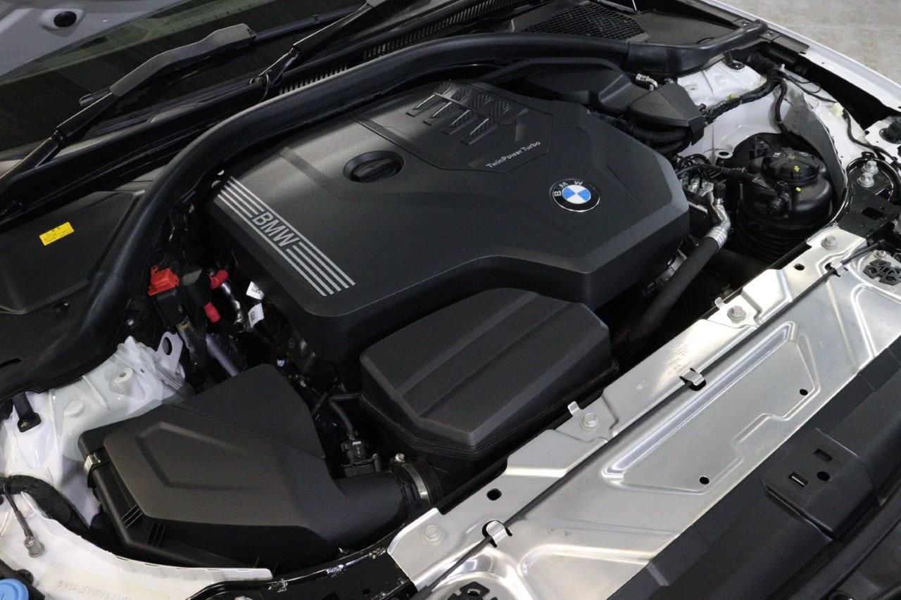 318i Touring RHD