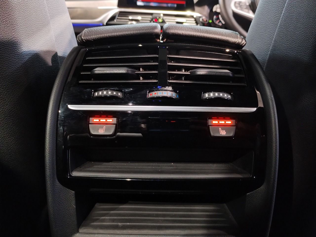 530I