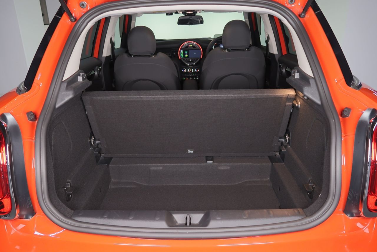 F55 MINI Cooper SD 5dr Hatch LCI