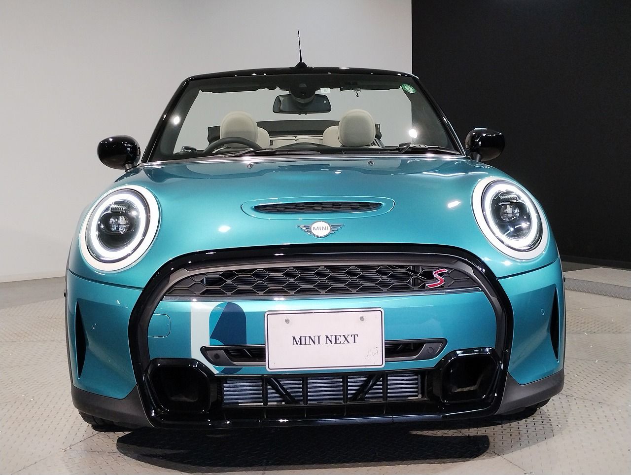 MINI Cooper S Convertible RHD