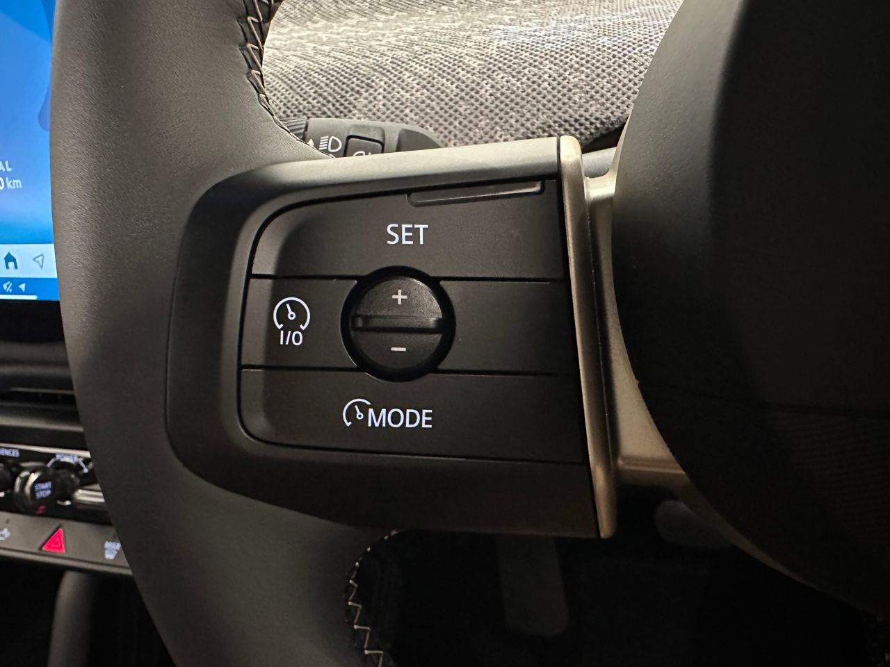 J01 MINI Cooper SE