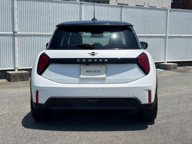 F66 MINI Cooper C 3Dr
