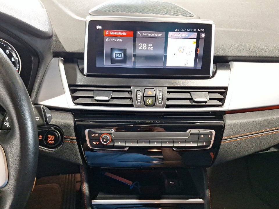 BMW 218