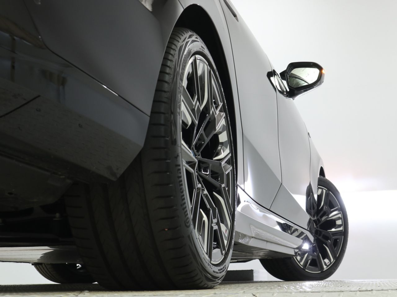 BMW i5 M60 xDrive Sedan RHD