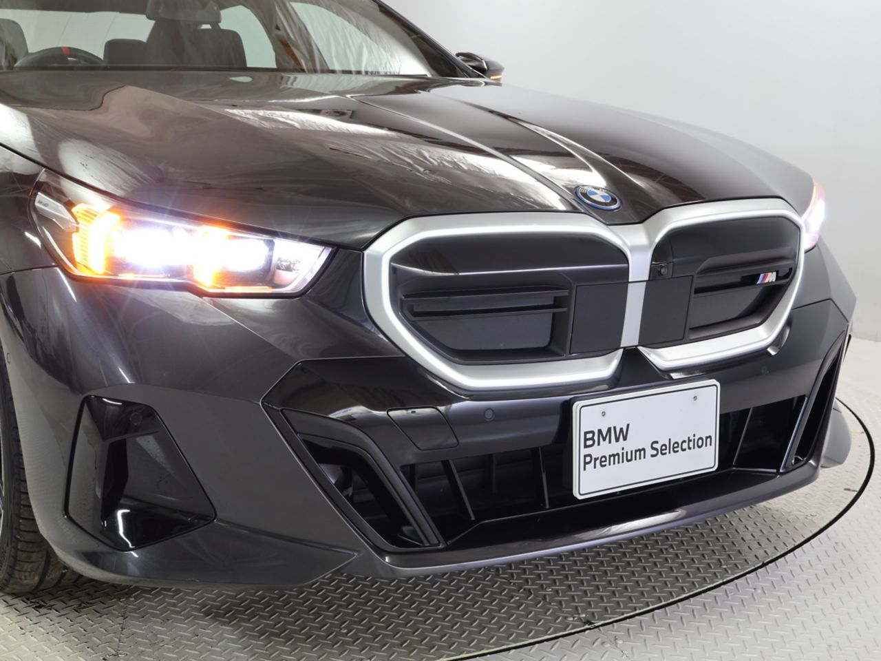 BMW i5 M60 xDrive Sedan RHD