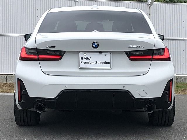 320d xDrive Berline RHD