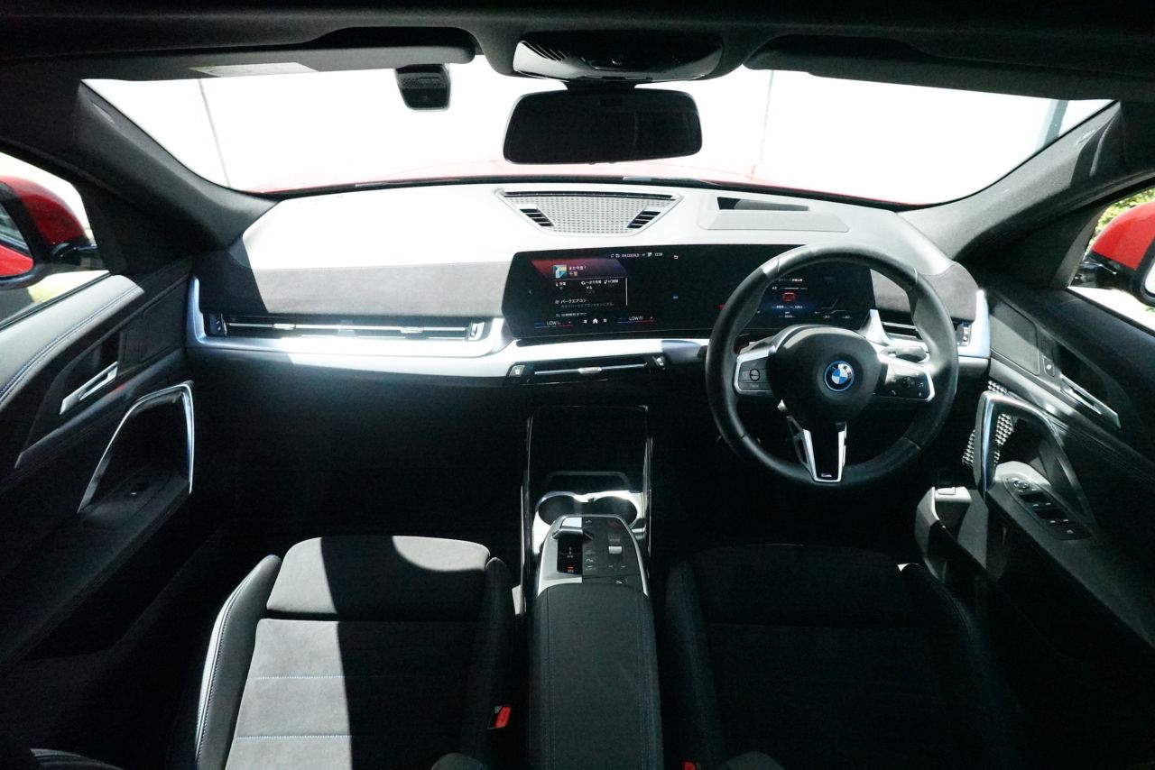 iX2 xDrive30 MSP