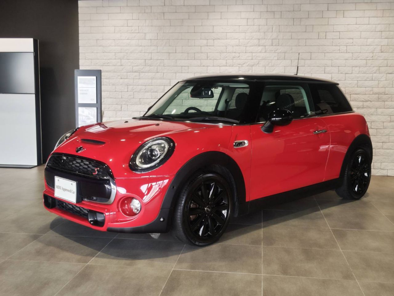 THE NEW MINI COOPER S 3 DOOR.