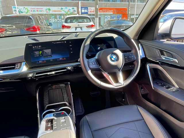 U11 iX1 xDrive30