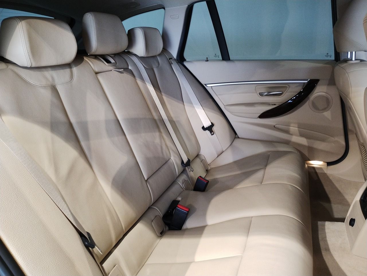 320D TOURING RHD
