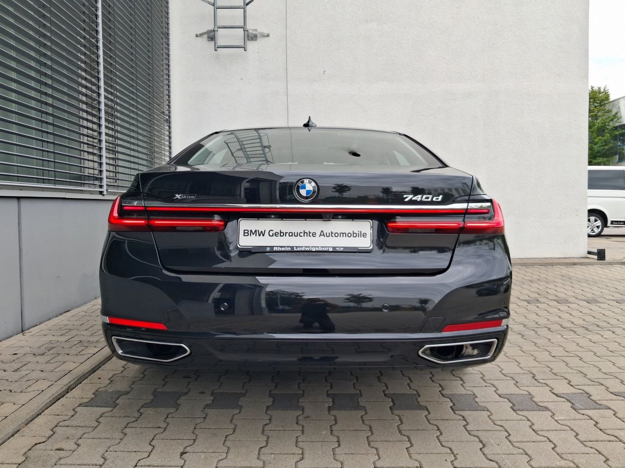 BMW 740