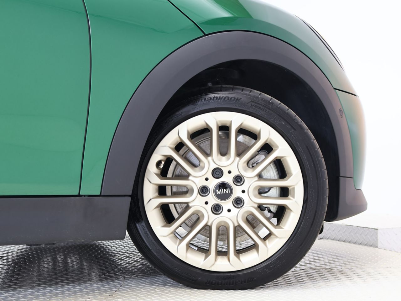 F66 MINI Cooper C 3Dr