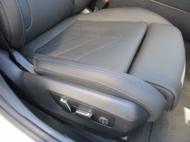 BMW i5 eDrive40 Sedan RHD