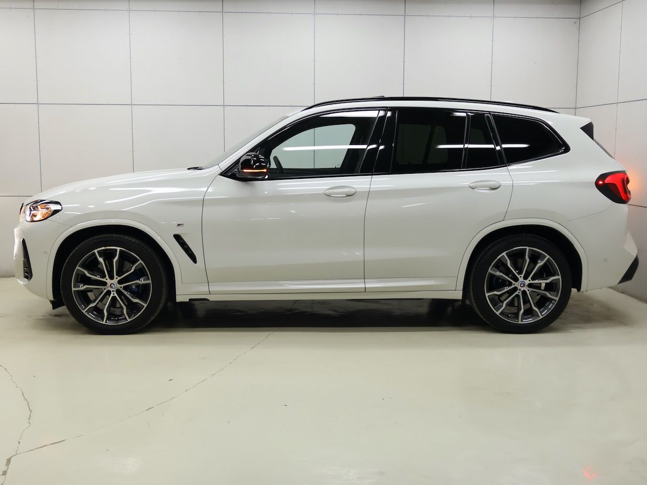 G01 X3 M40d RHD LCI ZA