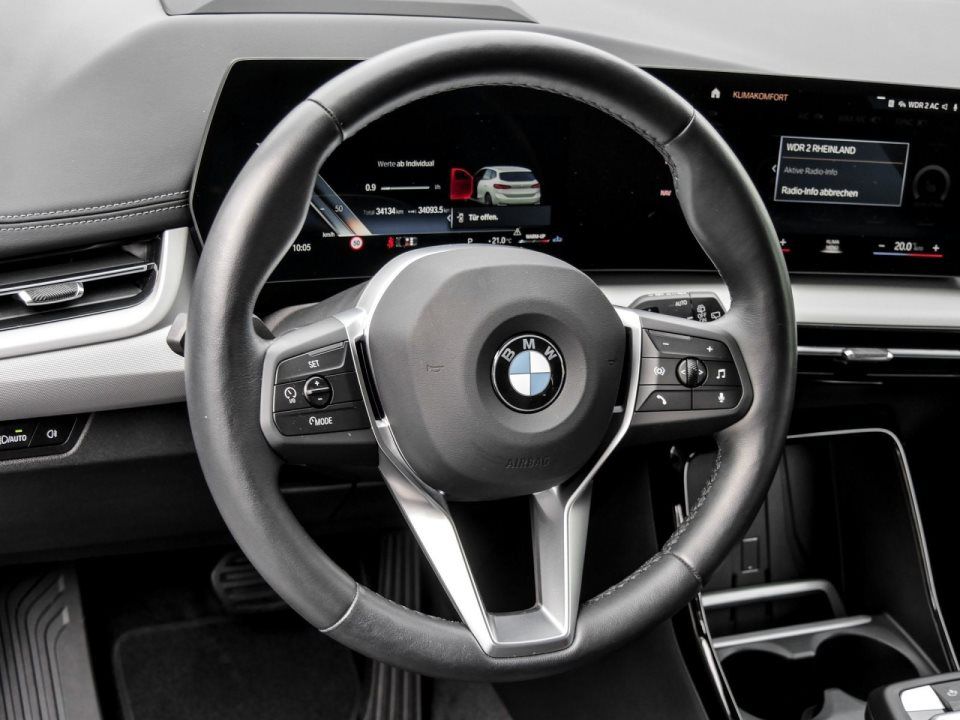 BMW 218