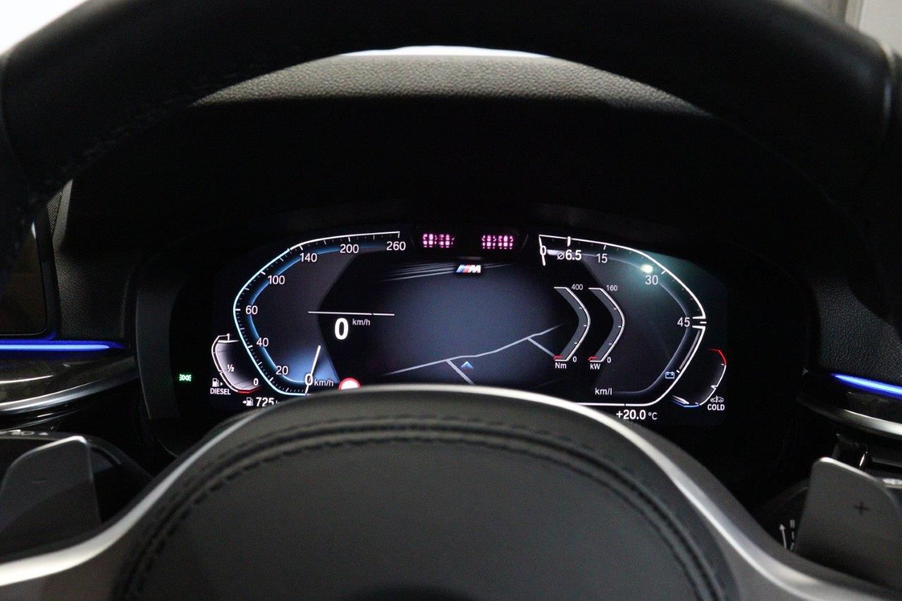 520d xDrive Sedan RHD