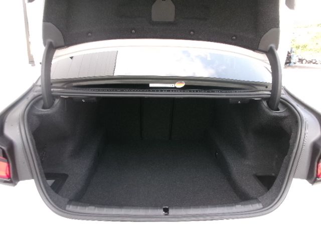 520d xDrive Sedan RHD