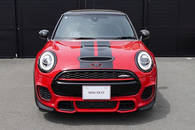 THE NEW MINI JOHN COOPER WORKS.