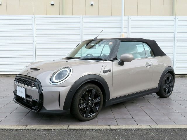 MINI Cooper S Convertible RHD