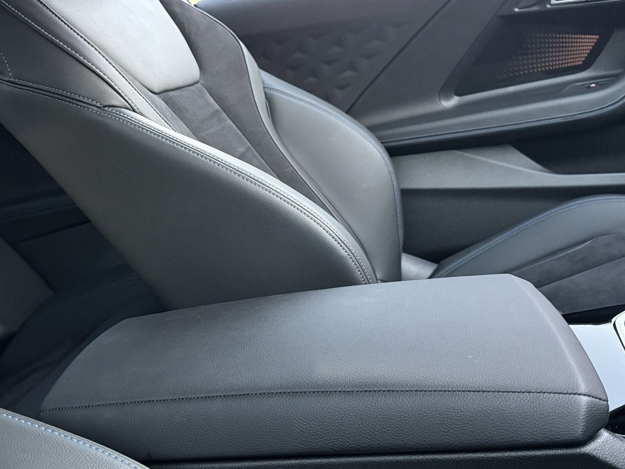 M240i xDrive Coupé RHD