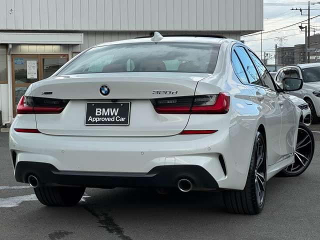 G20 320d xDrive RHD Saloon
