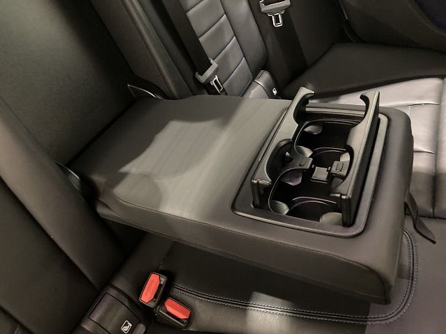 G20 320d xDrive RHD Saloon