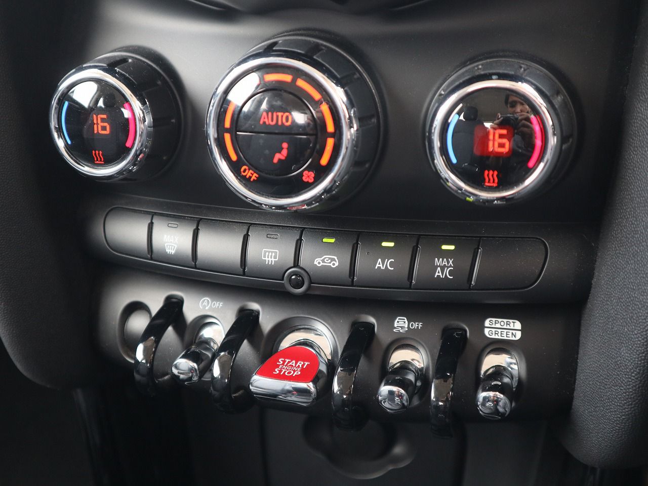 MINI Cooper F56 RHD
