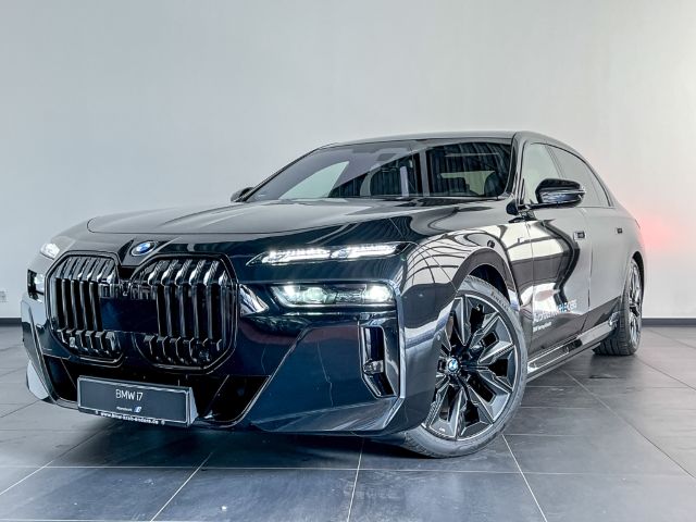 i7 xDrive60 Limousine