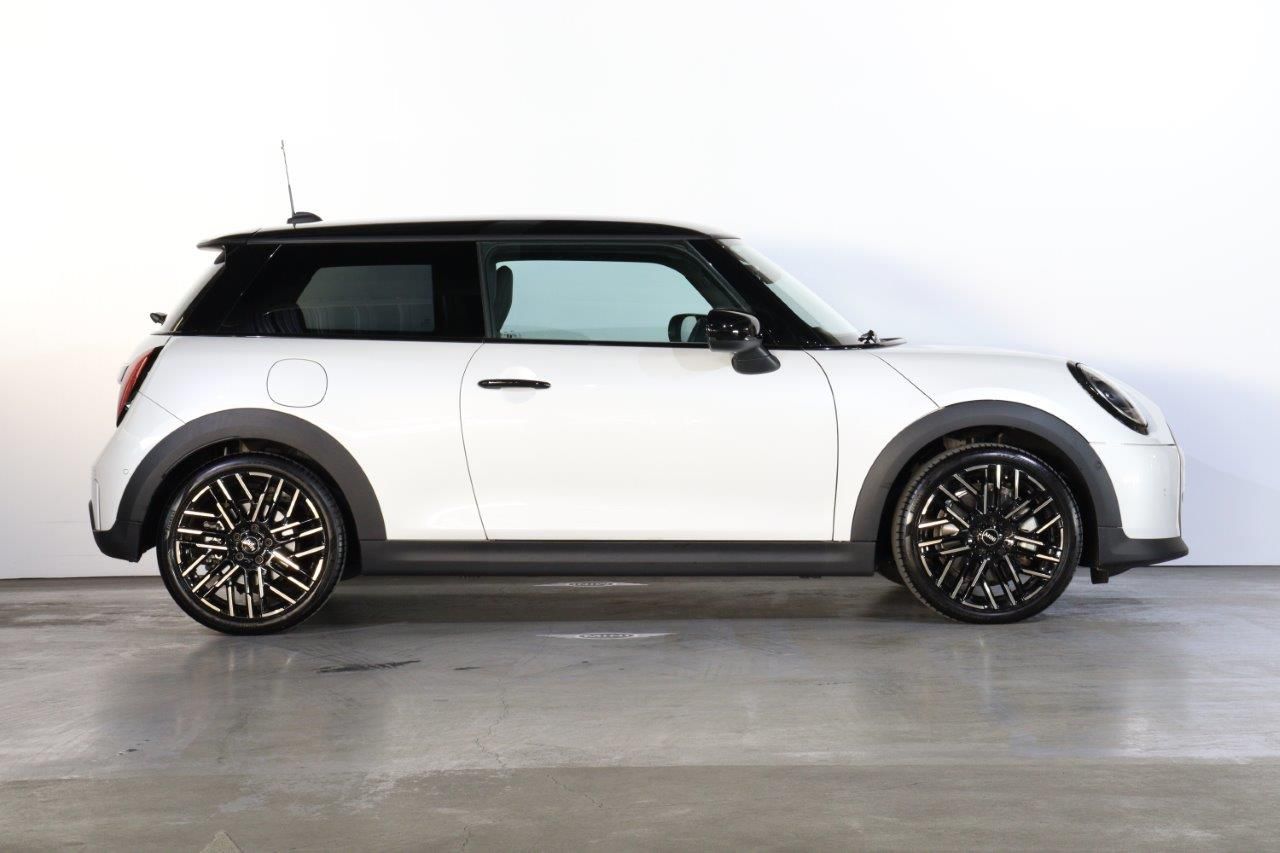 F66 MINI Cooper C 3Dr