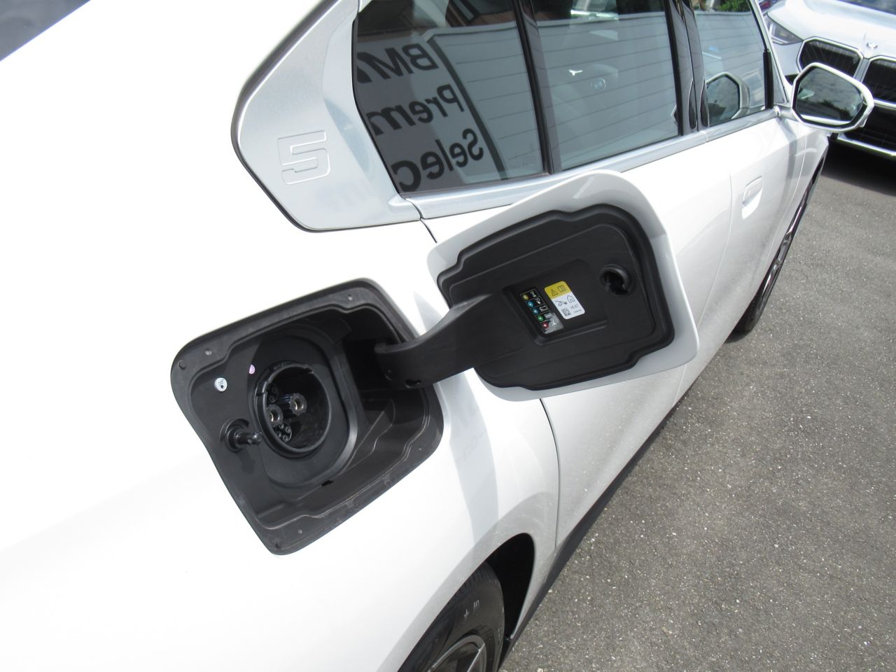 BMW i5 eDrive40 Sedan RHD