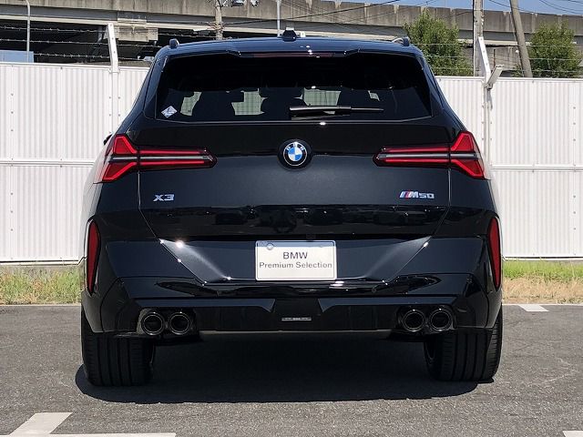 X3 M50 US