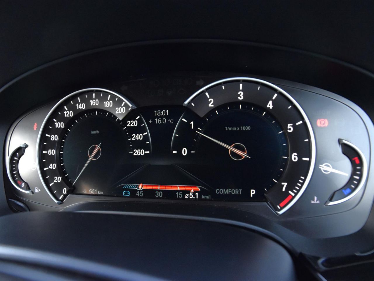 523I