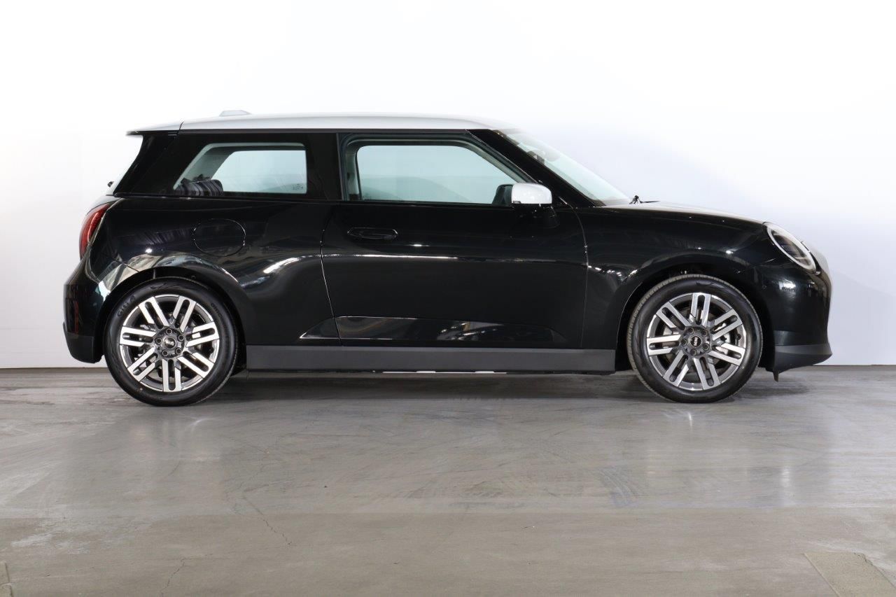 J01 MINI Cooper E