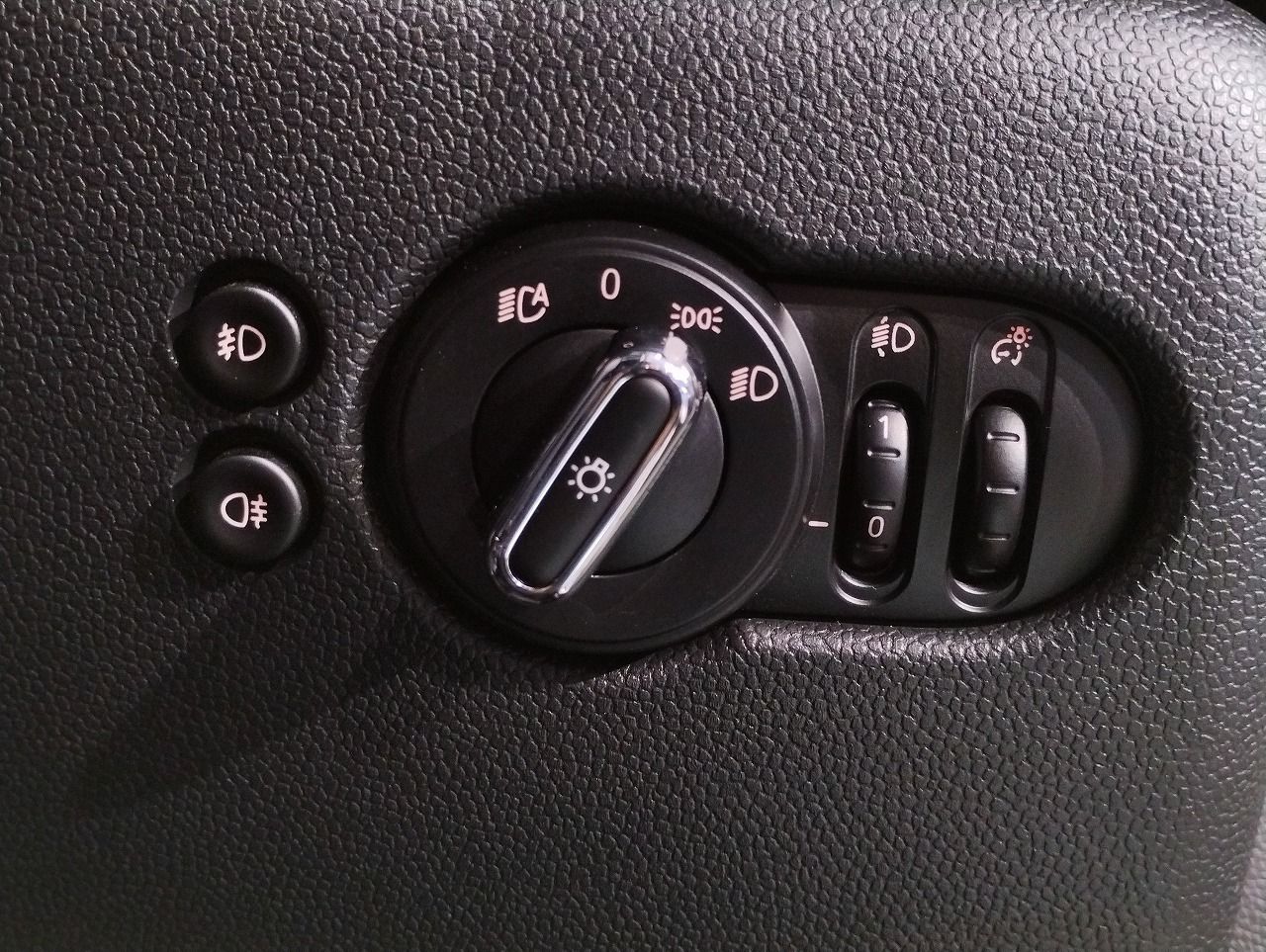 F56 COOPER D (AT)