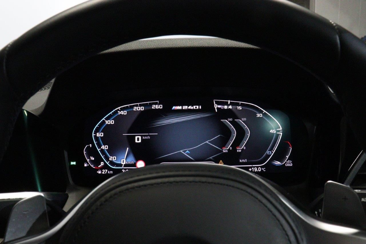 M240i xDrive Coupé RHD