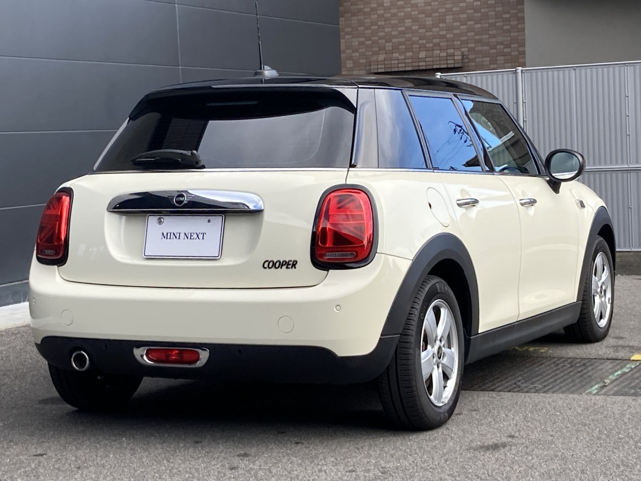 F55 MINI Cooper 5-Door Hatch LCI